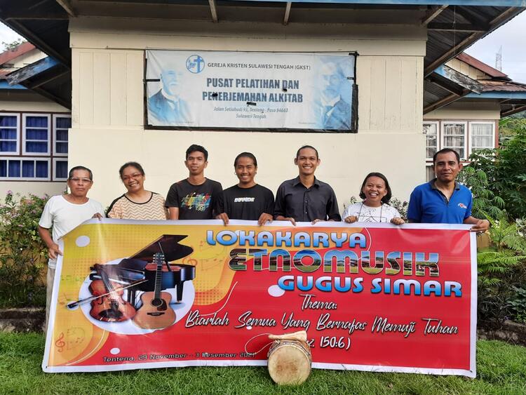 Tim etnomusik Bali Madya Tim etnomusik Bali Madya
